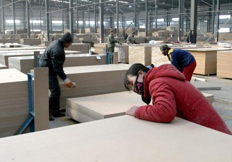 中盐银港承德人造板在河北平泉正式投产运营