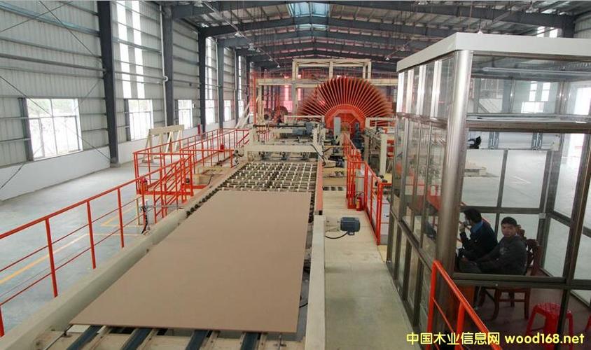 人造板产业报告:刨花板生产水平提升 连续平压线已达23条